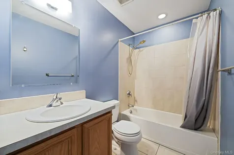 41 N Cozine Road Manorville NY 11949