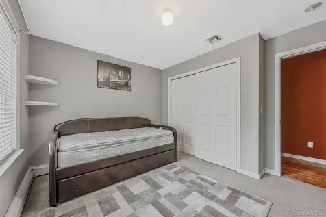 41 N Cozine Road Manorville NY 11949