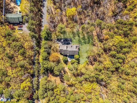 41 N Cozine Road Manorville NY 11949