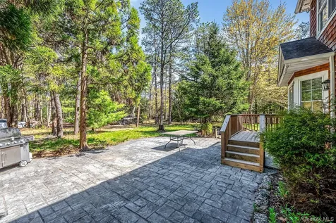 41 N Cozine Road Manorville NY 11949