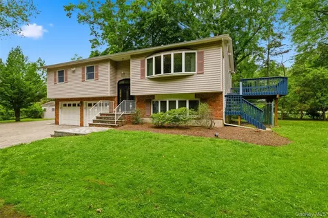 226 Ehrhardt Road Pearl River NY 10965