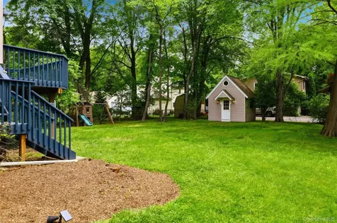 226 Ehrhardt Road Pearl River NY 10965
