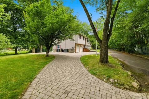 226 Ehrhardt Road Pearl River NY 10965