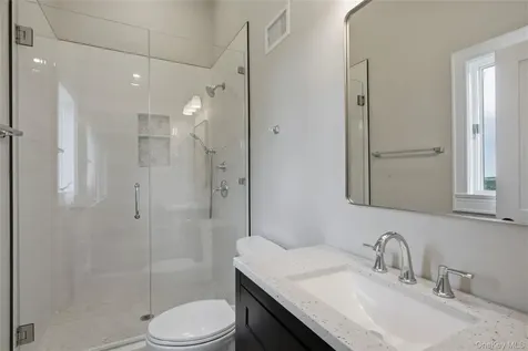39 Kings Ridge Road Mahopac NY 10541