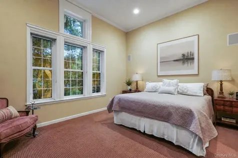 2 Heirloom Lane Rye Brook NY 10573