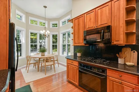 2 Heirloom Lane Rye Brook NY 10573