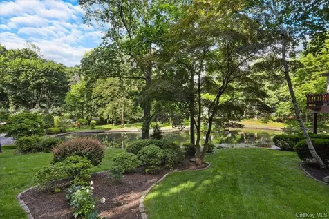 6 Harriman Keep Road Irvington NY 10533