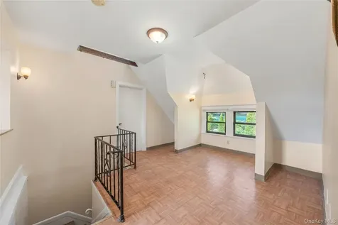 176 Colonial Parkway Yonkers NY 10710