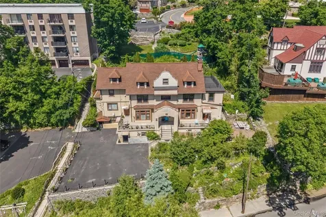 176 Colonial Parkway Yonkers NY 10710