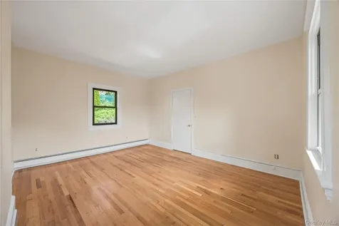 176 Colonial Parkway Yonkers NY 10710