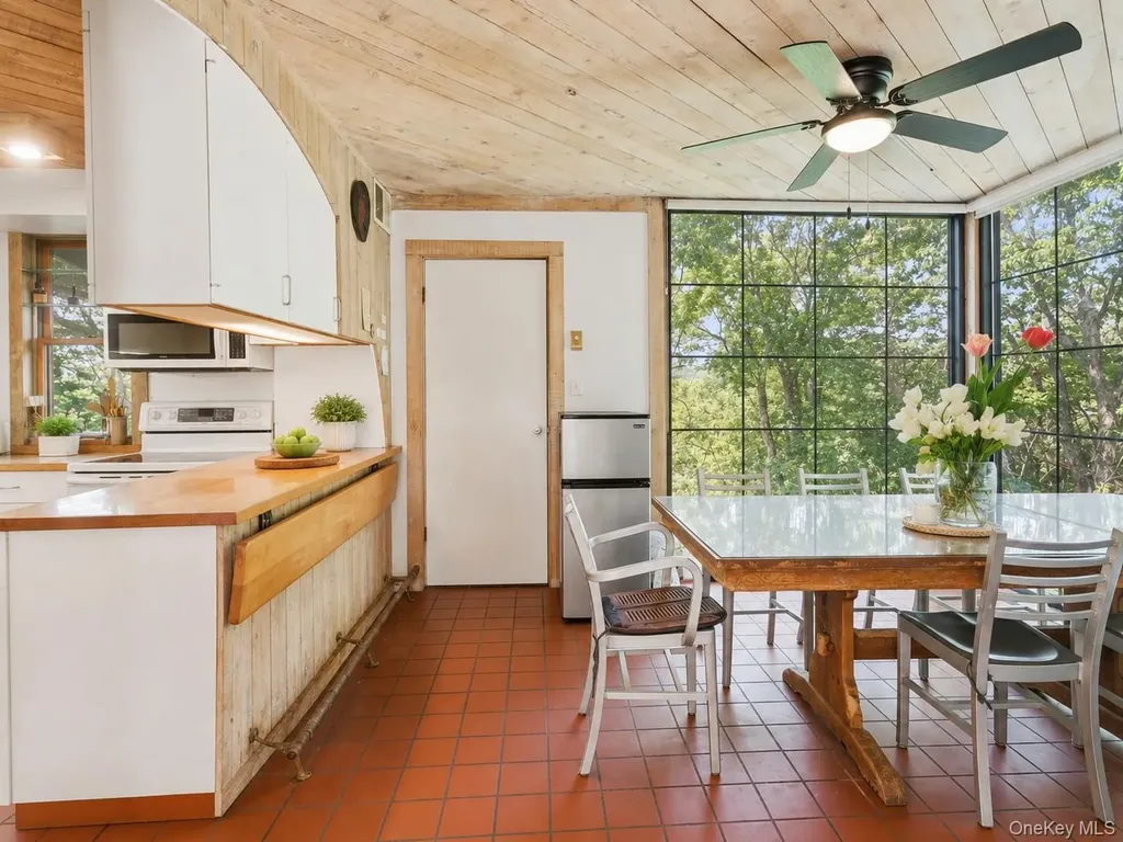 8 Cliff Court Carmel NY 10512