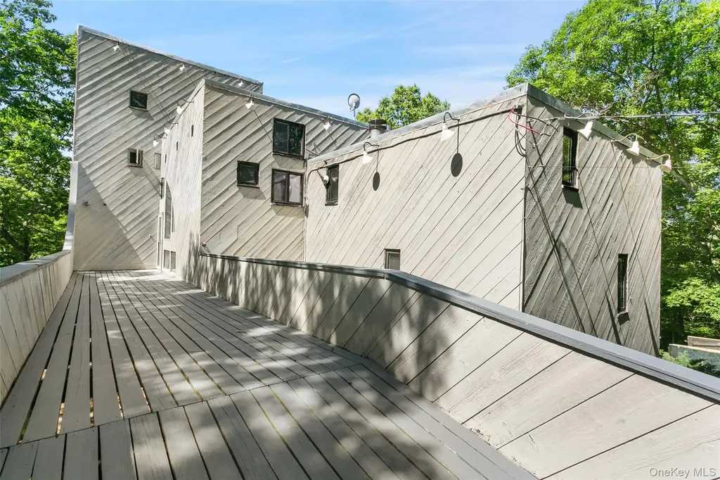 8 Cliff Court Carmel NY 10512