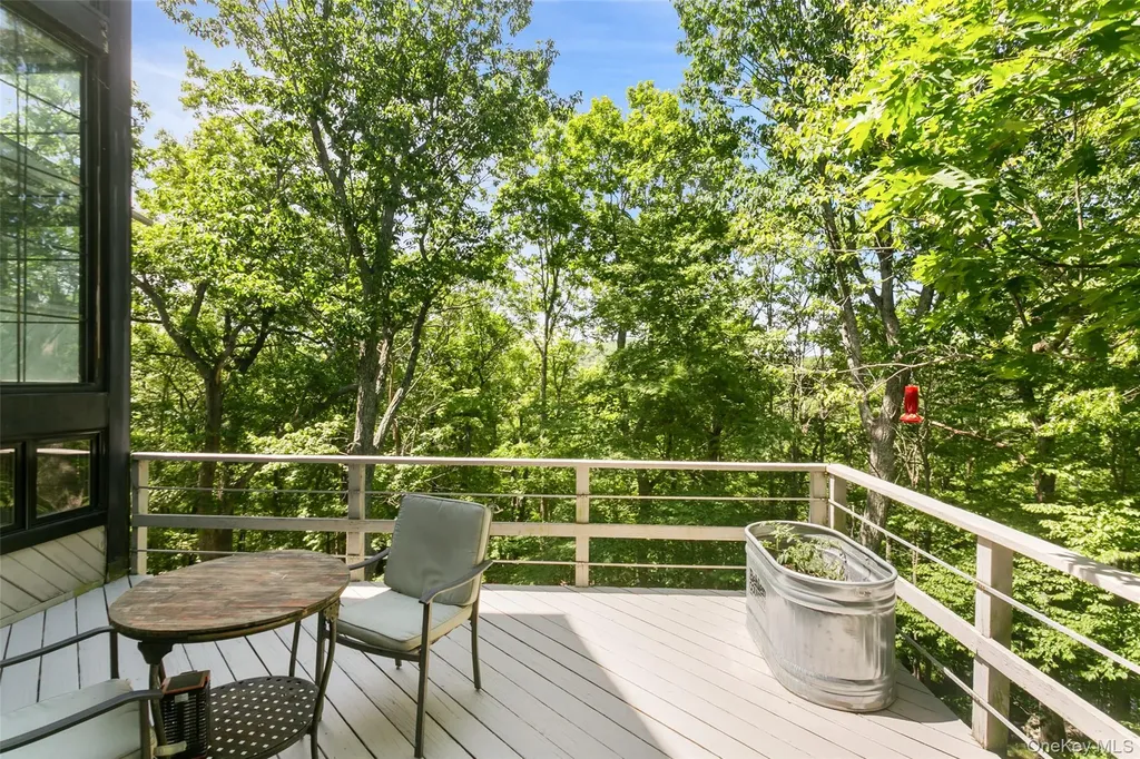 8 Cliff Court Carmel NY 10512