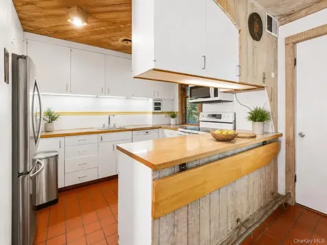 8 Cliff Court Carmel NY 10512