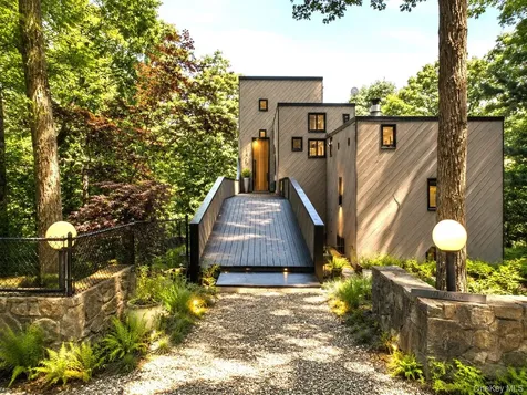 8 Cliff Court Carmel NY 10512