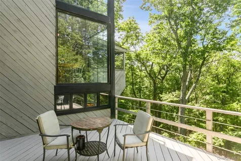 8 Cliff Court Carmel NY 10512