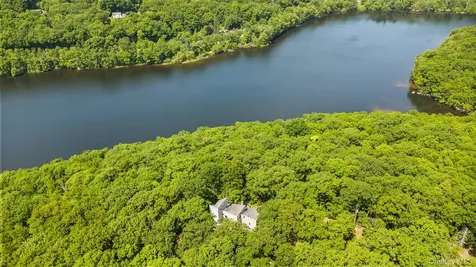 8 Cliff Court Carmel NY 10512