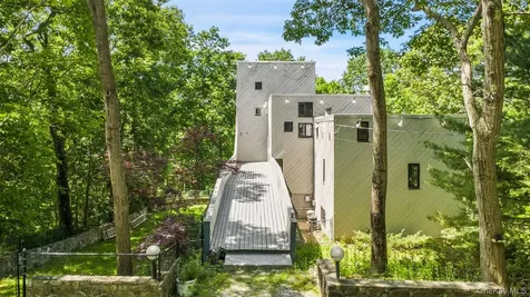 8 Cliff Court Carmel NY 10512