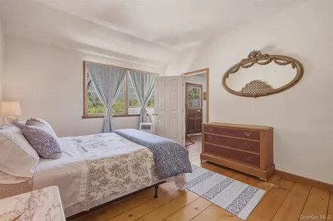5 - 7 Downer Lane Woodstock NY 12498