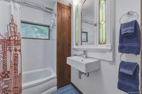 5 - 7 Downer Lane Woodstock NY 12498