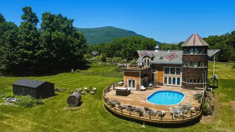 5 - 7 Downer Lane Woodstock NY 12498