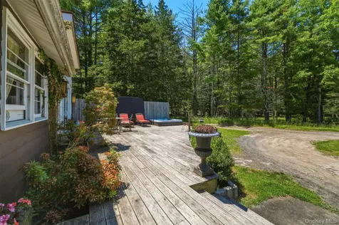 5 - 7 Downer Lane Woodstock NY 12498