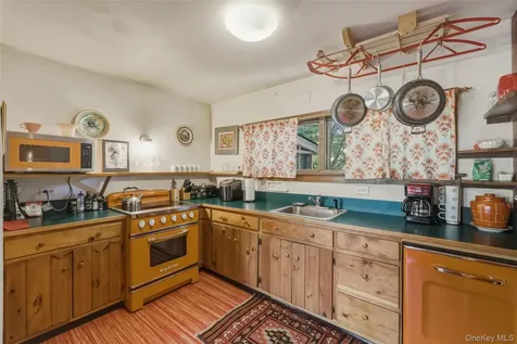 5 - 7 Downer Lane Woodstock NY 12498