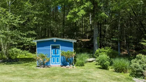 19 Blues Quarry Woodstock NY 12498