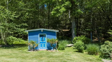 19 Blues Quarry Woodstock NY 12498