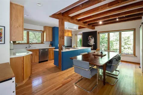 19 Blues Quarry Woodstock NY 12498