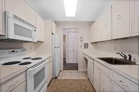 200 High Point Drive Hartsdale NY 10530