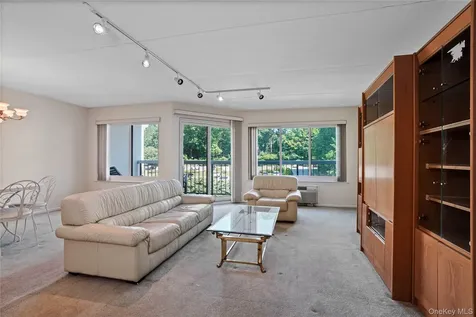 200 High Point Drive Hartsdale NY 10530
