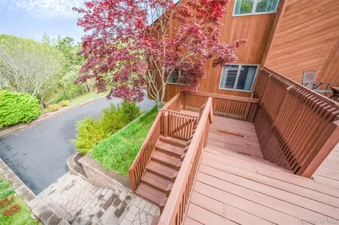 72 Jean Court Riverhead NY 11901