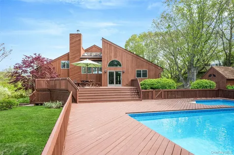 72 Jean Court Riverhead NY 11901