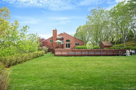 72 Jean Court Riverhead NY 11901