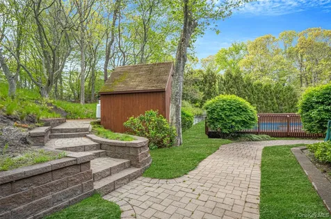 72 Jean Court Riverhead NY 11901