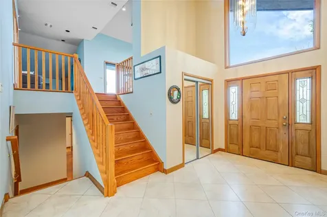 72 Jean Court Riverhead NY 11901