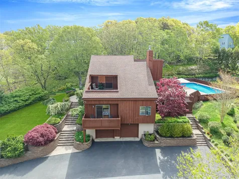 72 Jean Court Riverhead NY 11901