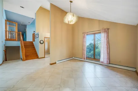 72 Jean Court Riverhead NY 11901