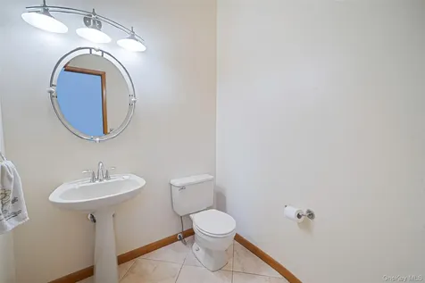 72 Jean Court Riverhead NY 11901