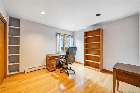 72 Jean Court Riverhead NY 11901