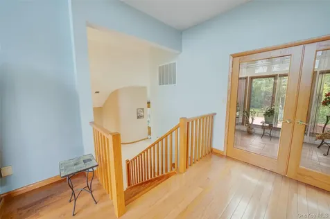 72 Jean Court Riverhead NY 11901