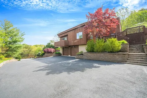 72 Jean Court Riverhead NY 11901
