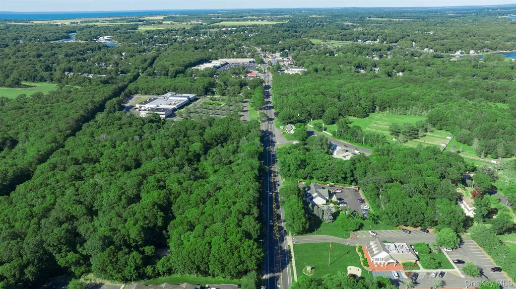 8155 Route 25 Mattituck NY 11952