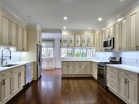 49 Greenridge Avenue White Plains NY 10605