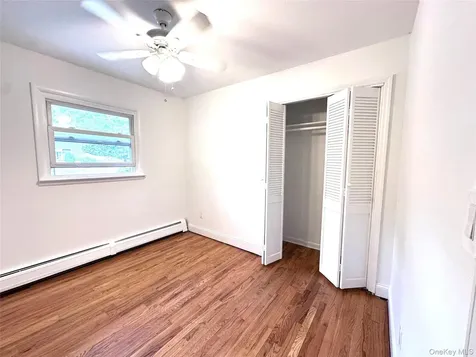 171 Roosevelt Road Hyde Park NY 12538
