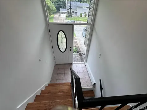 171 Roosevelt Road Hyde Park NY 12538