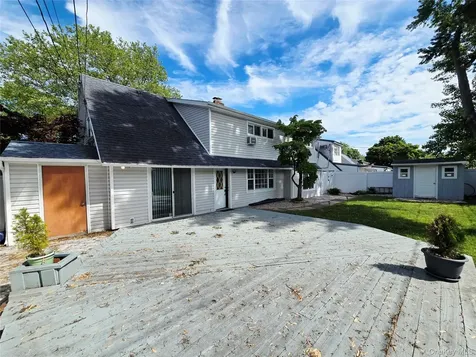 52 Mist Lane Westbury NY 11590