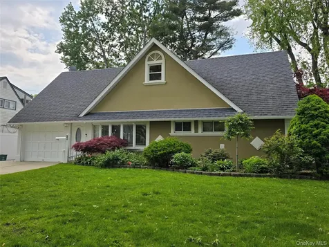 52 Mist Lane Westbury NY 11590