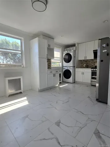 7058 260th Street Glen Oaks NY 11004